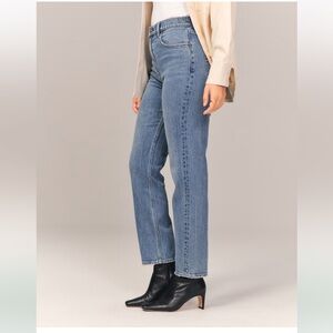 Curve Love Ultra High Rise Ankle Straight Jean 29/8s